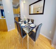 Pineview - Short-term townhouse rental in Ottawa dining room with seating for six people - Premiere Suites